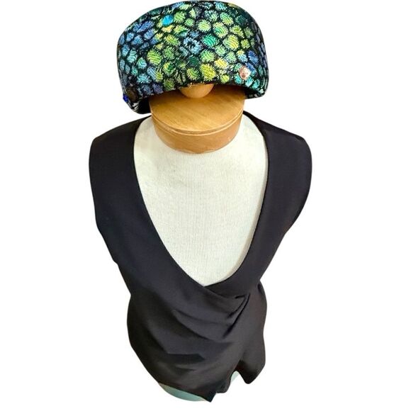 Theory LBD size 6 Crossover Front Wrap Style sleeveless Dress. Size 6 - Picture 3 of 9